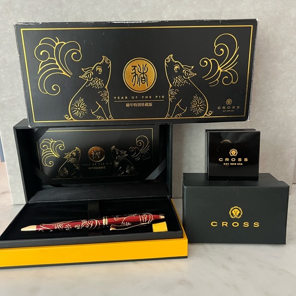 Cross 2019 Townsend Zodiac Year of the Pig Selectip Rollerball Pen - Picture 2 of 3